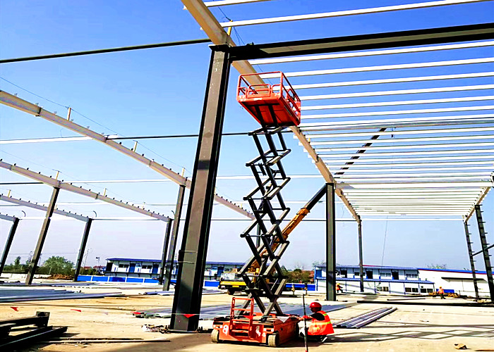 高空作業平臺_副本.jpg 高空作業平臺_副本.jpg